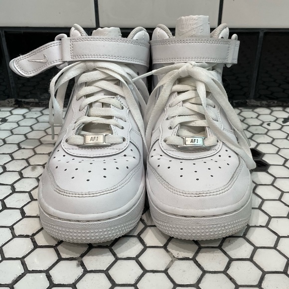 Nike Air Force 1 Mid White - Picture 2 of 7